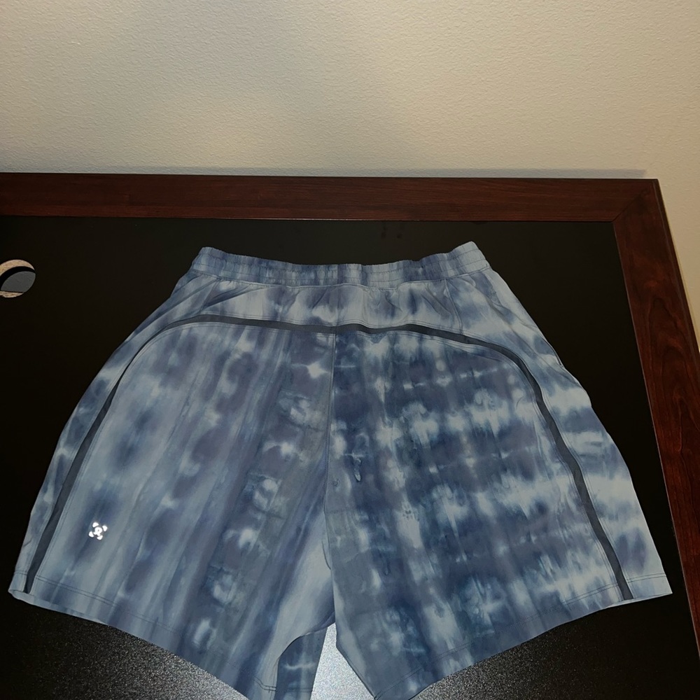 Lululemon Pacebreaker Shorts 7in